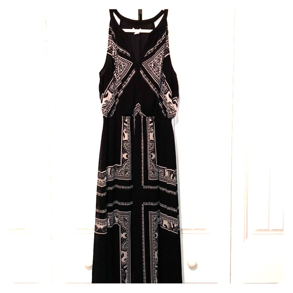 Old Navy black and white maxi dress size large